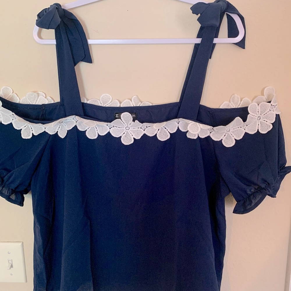 NWOT ✨ SHEIN Navy Blue Cold Shoulder Blouse